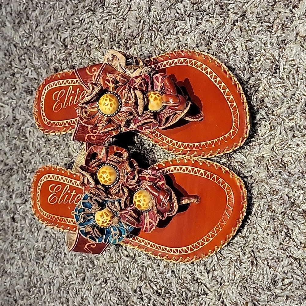 Elite by Corkys Robin Leather Flowers Thong Sandals Heel Spring Summer 7 EUC